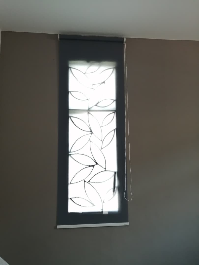 SUNSCREEN ROLLER BLIND